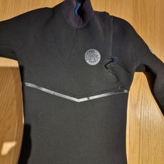 Ripcurl E-Bomb zipless 5/3 mens size small worn once