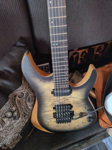 Schecter Reaper 6 FR with sustainiac