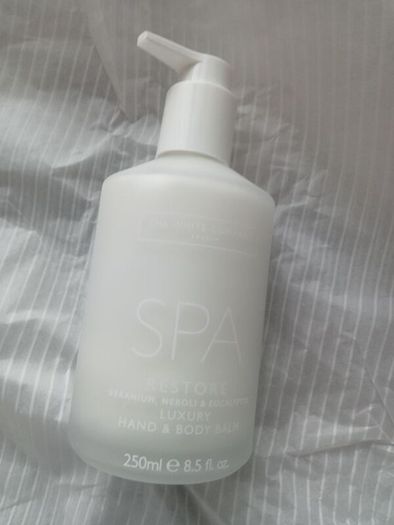 The White Company Spa Restore Hand Body Balm