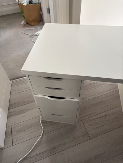 White desk with Alex drawers