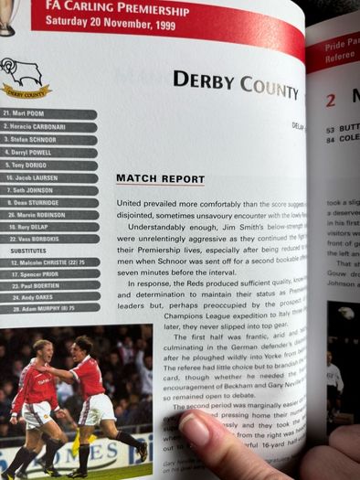 Manchester United Official Yearbook 2000