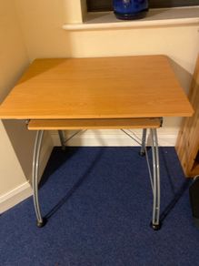 Computer desk