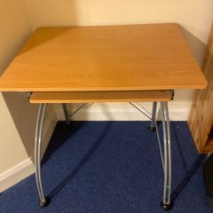 Computer desk