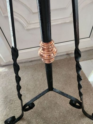 Fabulous expandable working oil lamp wih brass and copper detailing