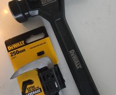 Dewalt hammer