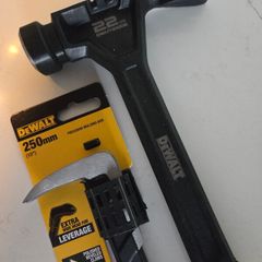 Dewalt hammer