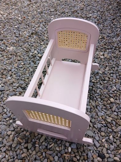 doll cot