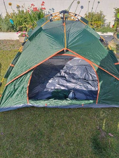 Quick pup up tent