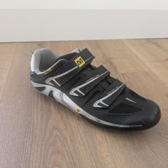 Mavic Peloton road cycling shoes and cleats
