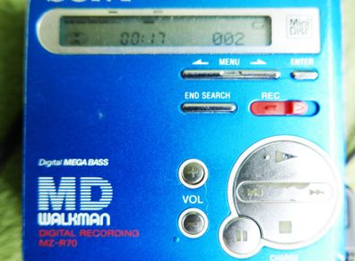 Sony MZ-R70 MiniDisc Walkman Digital Recording MD Player Recorder Working well