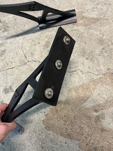 Drift wing legs