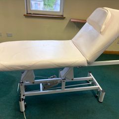 Massage bed