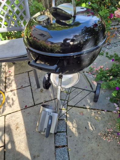 Weber Charcoal Barbecue E-4710