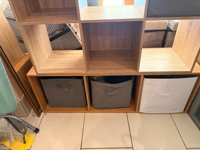 Cube storage units