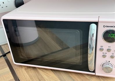 Silvercrest Pink Microwave