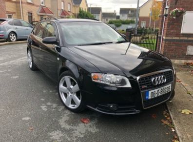 Genuine Audi a4 b6 b7 saloon estate floor mats carpet. Three spoke s-line multy function steering wheel airbag glove box etc.. Parts breaking