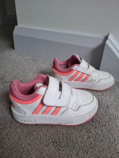 Girls Adidas shoes size 9,5