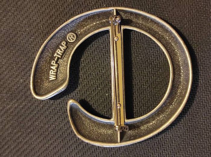 Vintage Wrap -Trap brooch