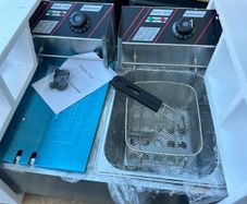 HALF PRICE RRP 260 euro 5kw 12L 220v Commercial Electric Deep Fryers 12L for Fast Food Restaurant Fried Chicken Stands Frying Chips French Fries Pork Chops