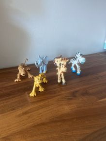6 safari animal figurines
