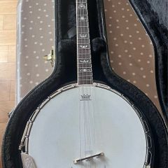 Koda Tenor Banjo w/ Gold Tone Pickup