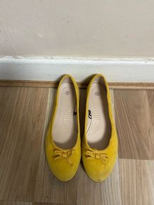 Flat shoes, size 38 (UK 5)