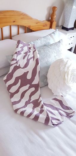 Shein Zebra Pattern Jeans - Size 10