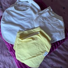 Runa baby bibs