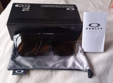 Oakley Sunglasses..New..