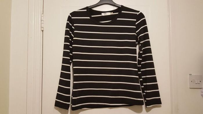Ladies Tops Size10