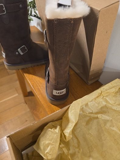 Ugg brown leather boots UK 2