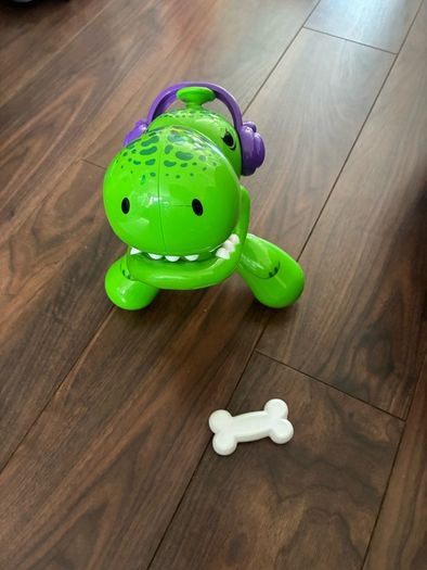 Squeakee the interactive balloon Dino