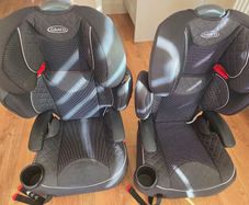 Graco car seat x 2 with bottle holder and isofix anchoring points, suits 15 to 36 kg, Good condition