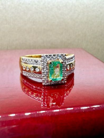 Emerald & Natural Zircon Ring