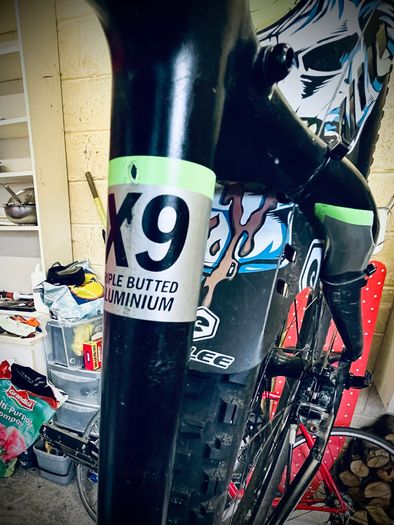 Boardman X9 mountain bike