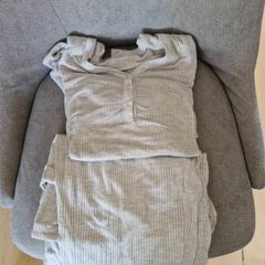 maternity clothes