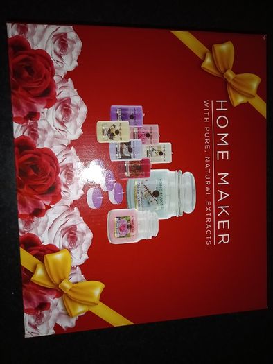 Home Maker candle gift set