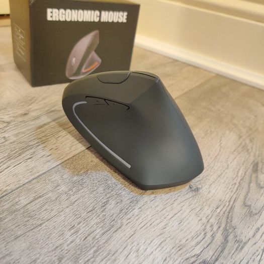Wireless ergonomic mouse