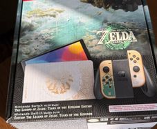 Switch OLED - Zelda edition