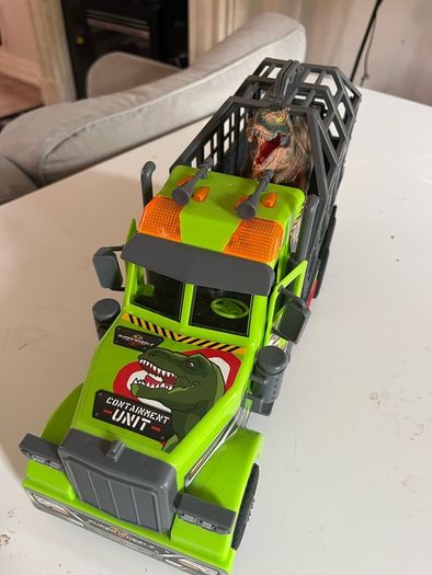 Super Wheelz Lights & Sounds Dinosaur Hauler