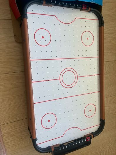 Air hockey