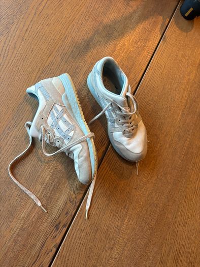 Asics size 40.5 , 9