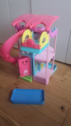 Chelsea House (Barbie collection)