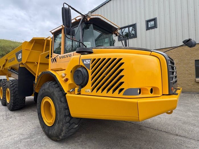 2007 Volvo A25D 6x6 dumper, tailgate,