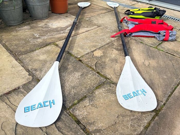 Double Kayak plus 2 paddles and lifejackets