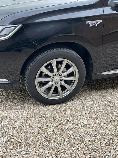 18" Alloy wheels (4) Mitsubishi Outlander Phev