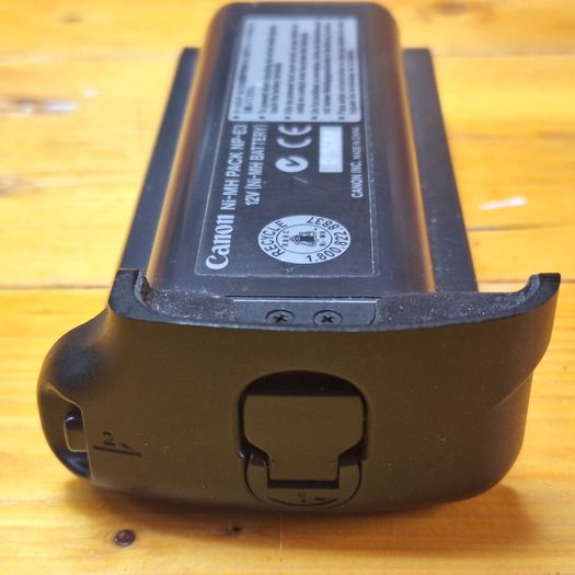 Genuine Canon NP-E3 Ni-MH Battery for EOS-1D  1DS Series Cameras