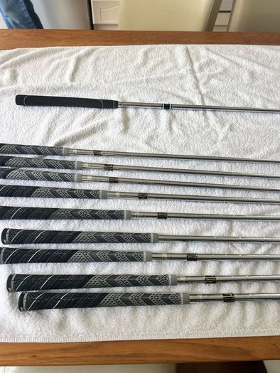 spalding   iron golf set