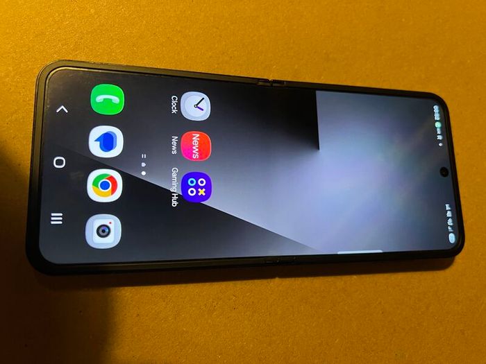 Samsung Galaxy Flip 7FE