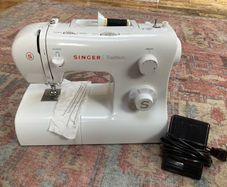 Singer Tradition 2282 sewing machine